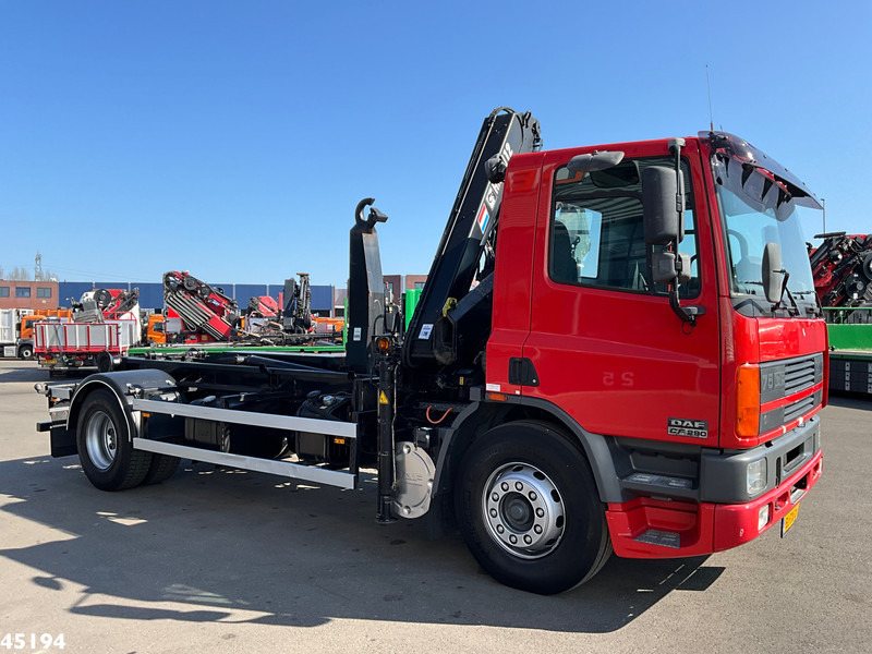 DAF FA 75.290 ATI Hiab 11 Tonmeter laadkraan Just 84.508 km! - Camión multibasculante, Camión grúa: foto 4 DAF FA 75.290 ATI Hiab 11 Tonmeter laadkraan Just 84.508 km! - Camión multibasculante, Camión grúa: foto 4