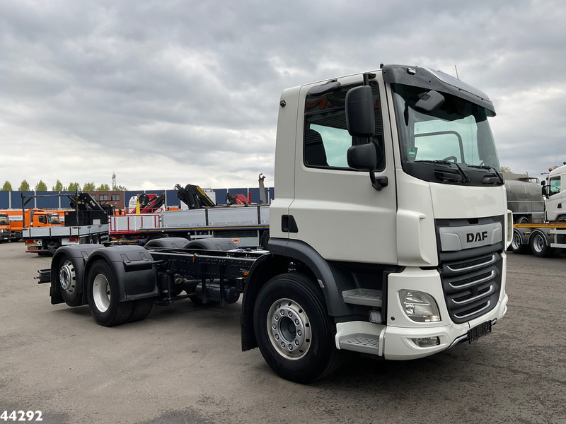 DAF FAN CF 450 Euro 6 Chassis Cabine - Camión chasis: foto 5 DAF FAN CF 450 Euro 6 Chassis Cabine - Camión chasis: foto 5