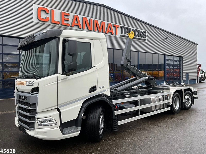 DAF FAN XD 450 Euro 6 Hyva 26 Ton haakarmsysteem - Camión multibasculante: foto 1 DAF FAN XD 450 Euro 6 Hyva 26 Ton haakarmsysteem - Camión multibasculante: foto 1