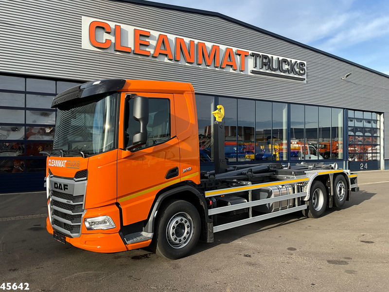 DAF FAN XD 450 Euro 6 Hyvalift 26 Ton haakarmsysteem - Camión multibasculante: foto 2 DAF FAN XD 450 Euro 6 Hyvalift 26 Ton haakarmsysteem - Camión multibasculante: foto 2