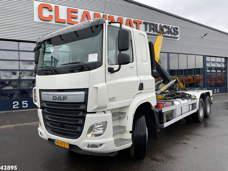 DAF FAS CF 460 Euro 6 Palfinger haakarmsysteem - Camión multibasculante: foto 1 DAF FAS CF 460 Euro 6 Palfinger haakarmsysteem - Camión multibasculante: foto 1