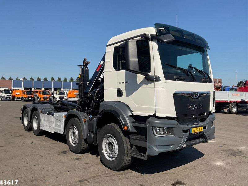 MAN TGS 32.470 8x4 Euro 6 Hiab 22 Tonmeter laadkraan Just 68.765 Km! - Camión multibasculante: foto 5 MAN TGS 32.470 8x4 Euro 6 Hiab 22 Tonmeter laadkraan Just 68.765 Km! - Camión multibasculante: foto 5