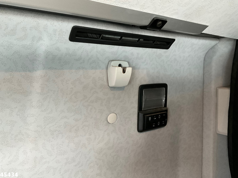 Leasing de Mercedes-Benz Arocs 3251 8x4 Euro 6 Retarder HMF 85 Tonmeter laadkraan Fly-Jib Mercedes-Benz Arocs 3251 8x4 Euro 6 Retarder HMF 85 Tonmeter laadkraan Fly-Jib: foto 20