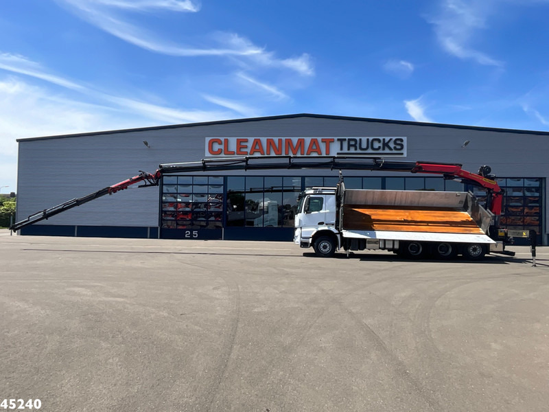 Mercedes-Benz Arocs 3251 8x4 Euro 6 Retarder Palfinger 34 Tonmeter laadkraan + Fly-Jib Just 146.766 km! - Camión volquete, Camión grúa: foto 1 Mercedes-Benz Arocs 3251 8x4 Euro 6 Retarder Palfinger 34 Tonmeter laadkraan + Fly-Jib Just 146.766 km! - Camión volquete, Camión grúa: foto 1