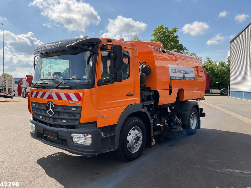 Mercedes-Benz Atego 1321 Bucher Cityfant 6000 Just 49.567 km! - Barredora vial: foto 5 Mercedes-Benz Atego 1321 Bucher Cityfant 6000 Just 49.567 km! - Barredora vial: foto 5