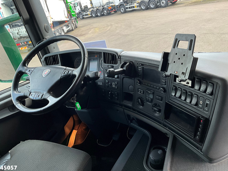 Foto del interior 1: Camión volquete, Camión grúa Scania G 490 8x4 Euro 6 Hiab 24 Tonmeter laadkraan