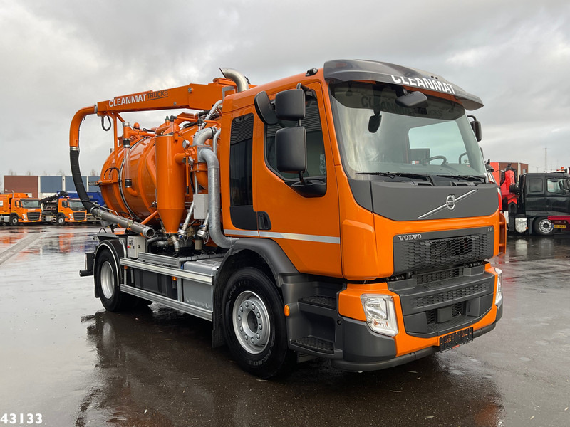 Volvo FE 320 DHM 8m³ Kolkenzuiger - Limpieza de alcantarillado: foto 4 Volvo FE 320 DHM 8m³ Kolkenzuiger - Limpieza de alcantarillado: foto 4