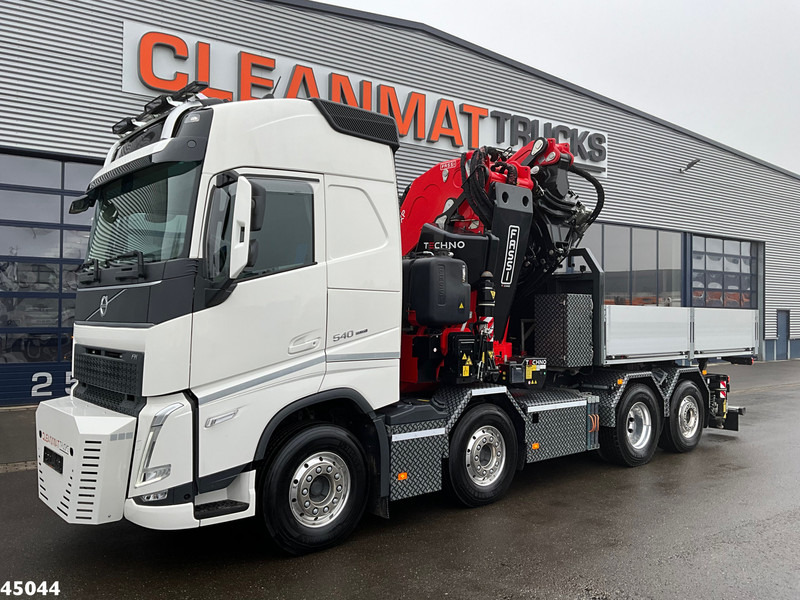 Volvo FH 540 8x2 Fassi 145 Tonmeter laadkraan + Fly-JIb Just 7.187 Km! Demo voertuig! - Camión grúa: foto 3 Volvo FH 540 8x2 Fassi 145 Tonmeter laadkraan + Fly-JIb Just 7.187 Km! Demo voertuig! - Camión grúa: foto 3