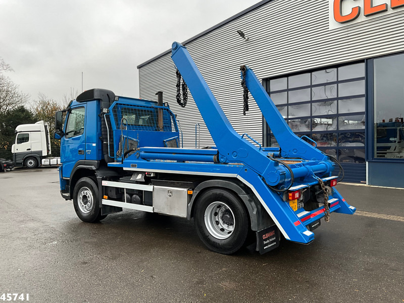 Volvo FM 370 Hiab 14 Ton portaalarmsysteem - Camión portacontenedor de cadenas: foto 3 Volvo FM 370 Hiab 14 Ton portaalarmsysteem - Camión portacontenedor de cadenas: foto 3
