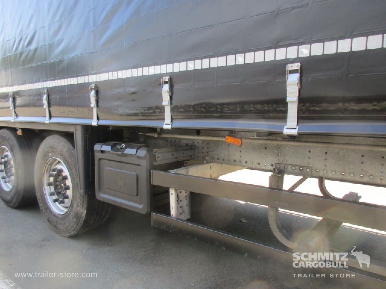 SCHMITZ Curtainsider Standard Taillift - Semirremolque lona: foto 3 SCHMITZ Curtainsider Standard Taillift - Semirremolque lona: foto 3