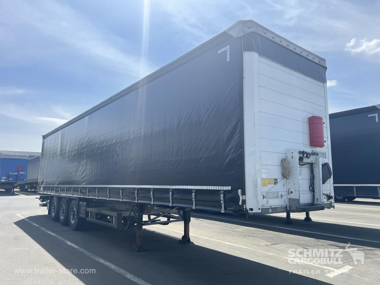 SCHMITZ Curtainsider Standard Taillift - Semirremolque lona: foto 1 SCHMITZ Curtainsider Standard Taillift - Semirremolque lona: foto 1