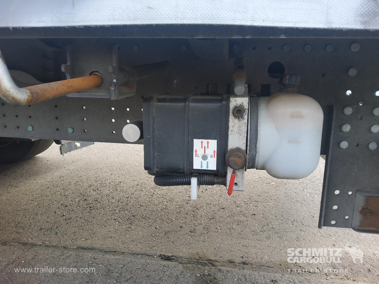 SCHMITZ Auflieger Curtainsider Mega - Semirremolque lona: foto 3 SCHMITZ Auflieger Curtainsider Mega - Semirremolque lona: foto 3