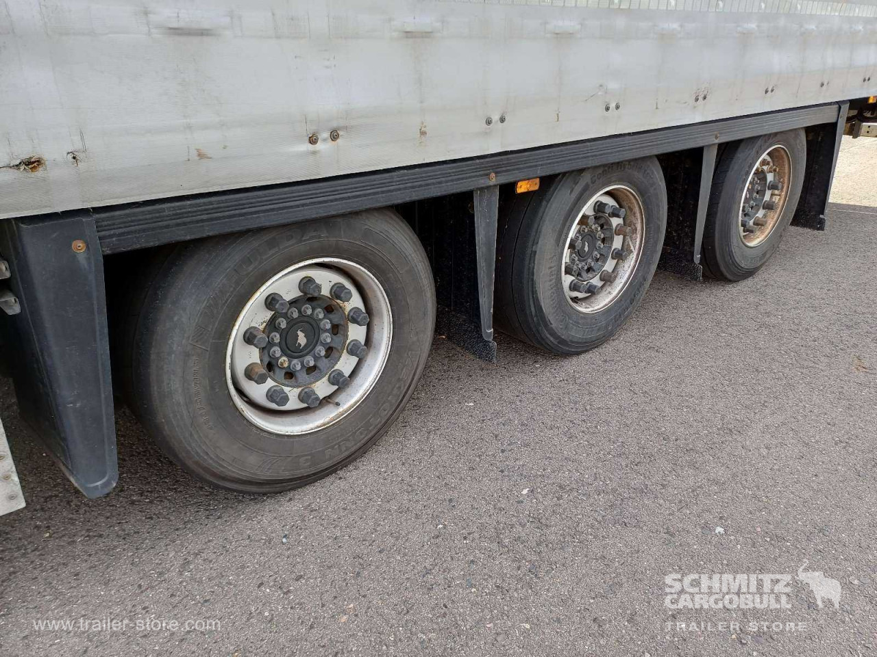 SCHMITZ Auflieger Curtainsider Mega - Semirremolque lona: foto 4 SCHMITZ Auflieger Curtainsider Mega - Semirremolque lona: foto 4