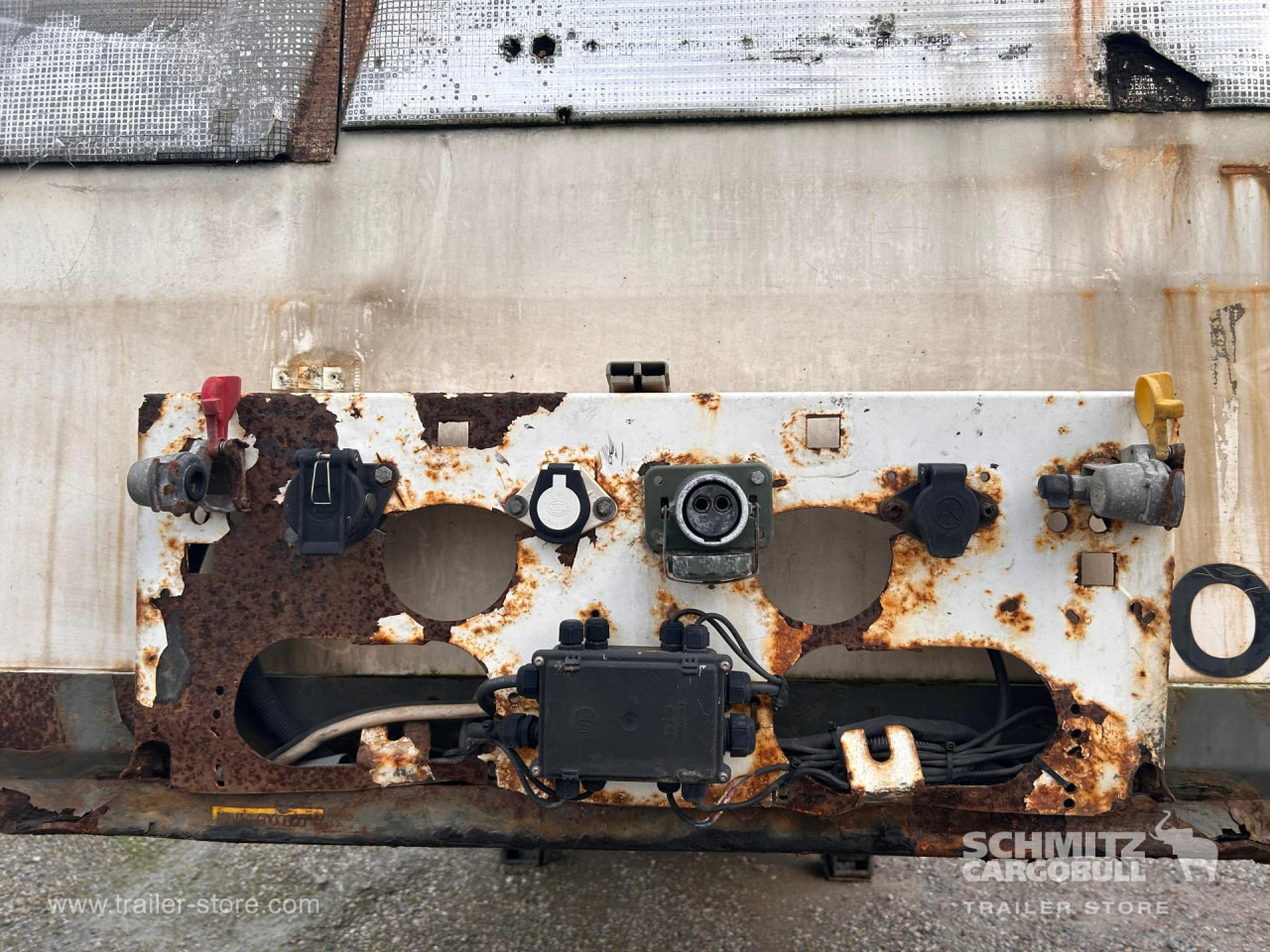 KRONE Reefer Standard - Semirremolque isotérmico: foto 5 KRONE Reefer Standard - Semirremolque isotérmico: foto 5