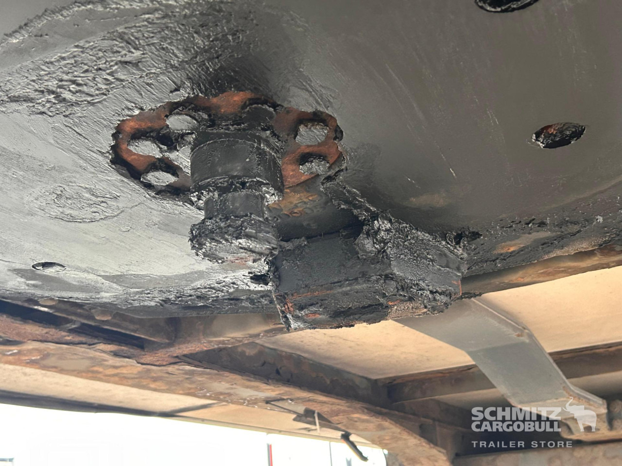 KRONE Reefer Standard - Semirremolque isotérmico: foto 3 KRONE Reefer Standard - Semirremolque isotérmico: foto 3