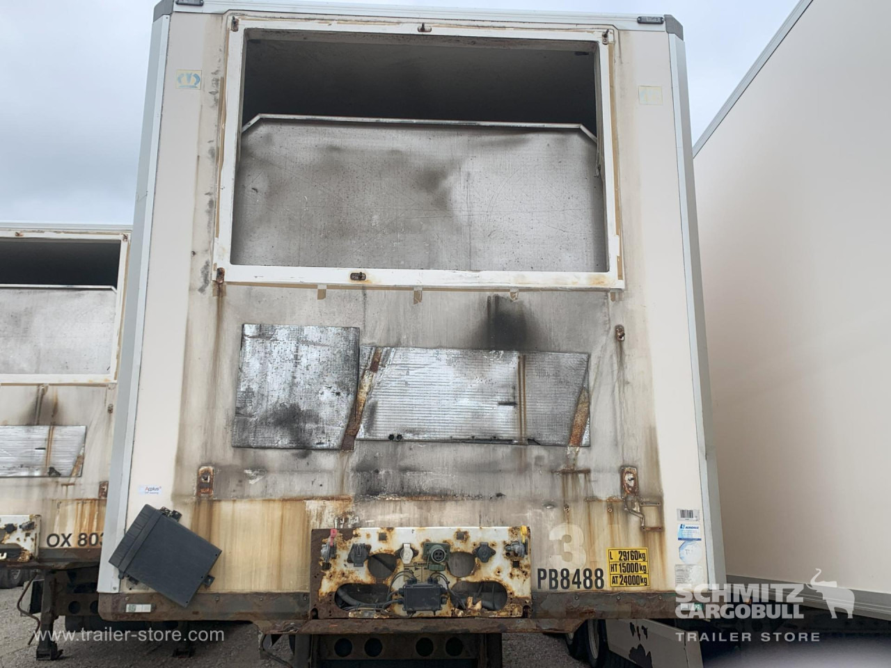 KRONE Reefer Standard Taillift - Semirremolque isotérmico: foto 1 KRONE Reefer Standard Taillift - Semirremolque isotérmico: foto 1