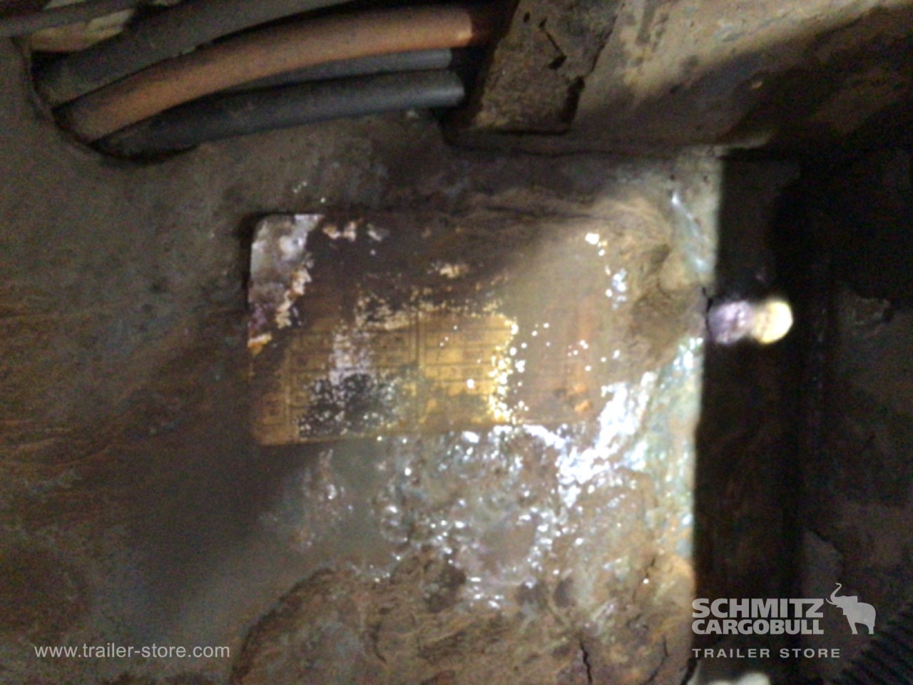 KRONE Reefer Standard Taillift - Semirremolque isotérmico: foto 5 KRONE Reefer Standard Taillift - Semirremolque isotérmico: foto 5