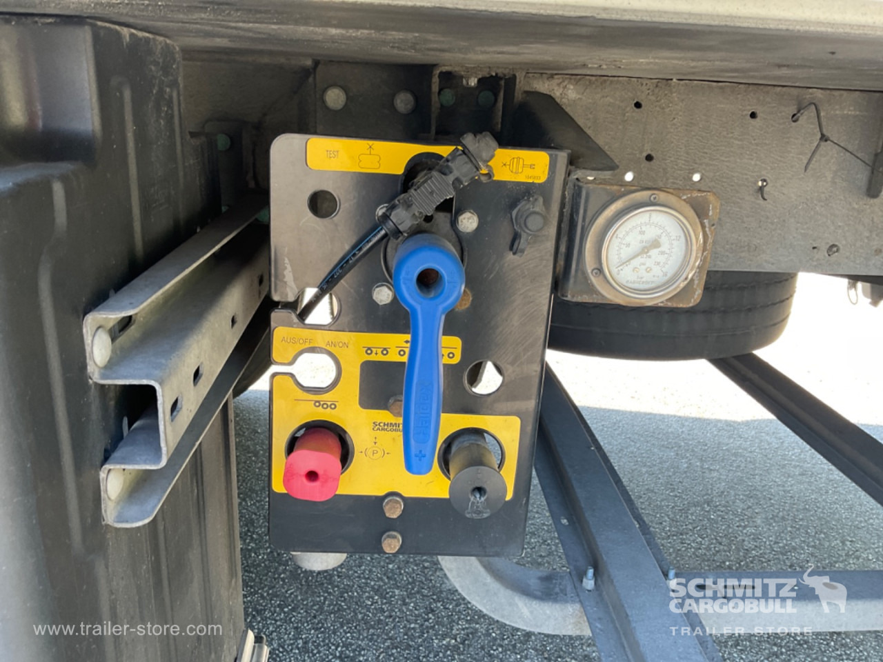 SCHMITZ Reefer Standard Double deck - Semirremolque isotérmico: foto 2 SCHMITZ Reefer Standard Double deck - Semirremolque isotérmico: foto 2