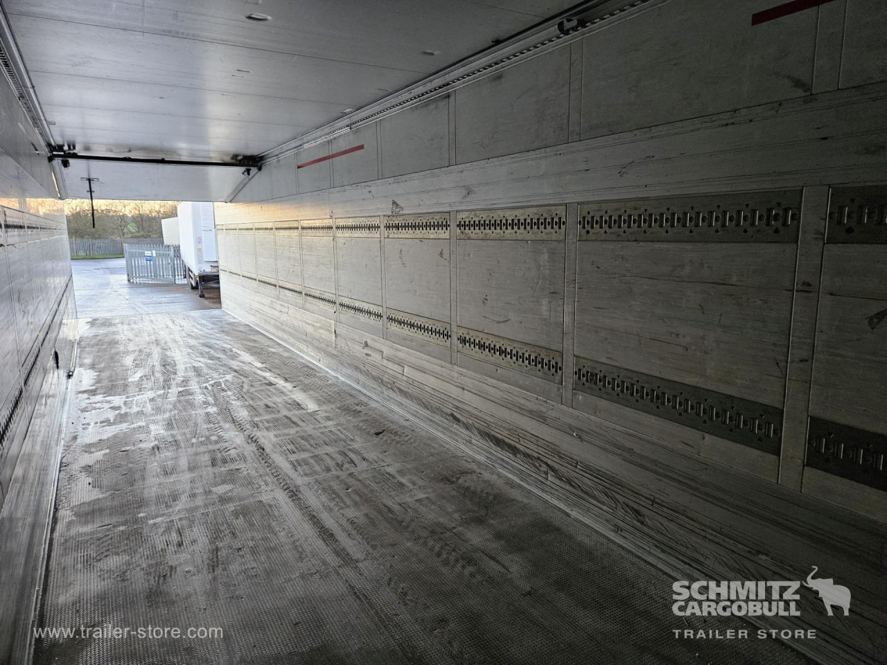 SCHMITZ Reefer Multitemp - Semirremolque isotérmico: foto 3 SCHMITZ Reefer Multitemp - Semirremolque isotérmico: foto 3