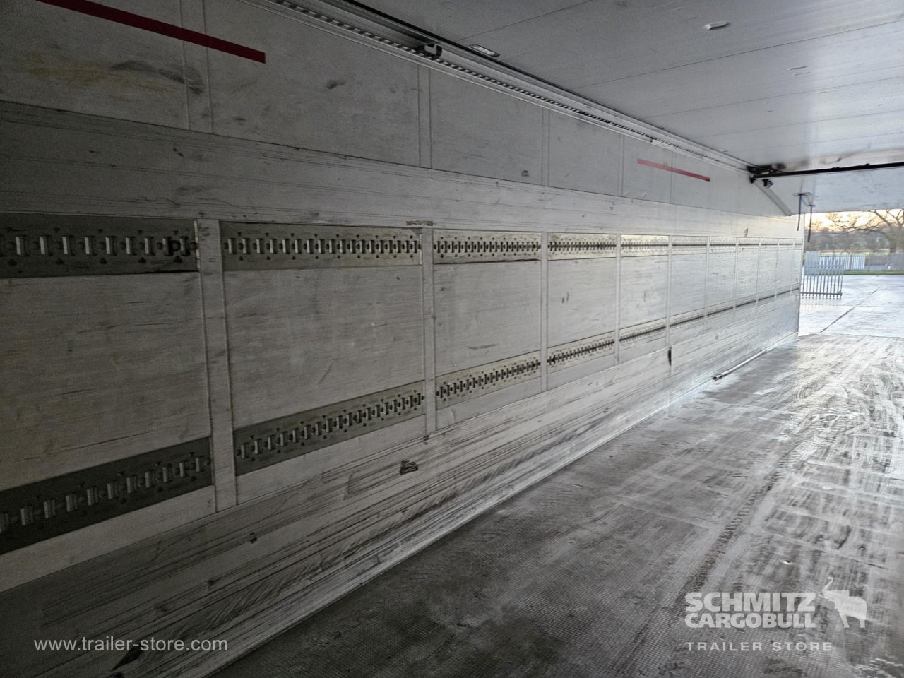 SCHMITZ Reefer Multitemp - Semirremolque isotérmico: foto 4 SCHMITZ Reefer Multitemp - Semirremolque isotérmico: foto 4