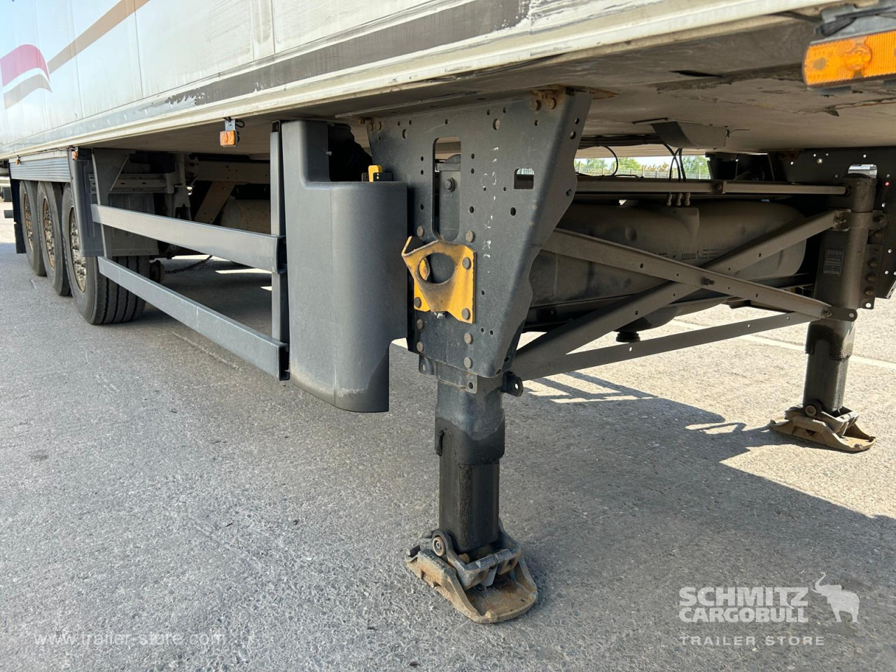 SCHMITZ Reefer Standard - Semirremolque isotérmico: foto 2 SCHMITZ Reefer Standard - Semirremolque isotérmico: foto 2