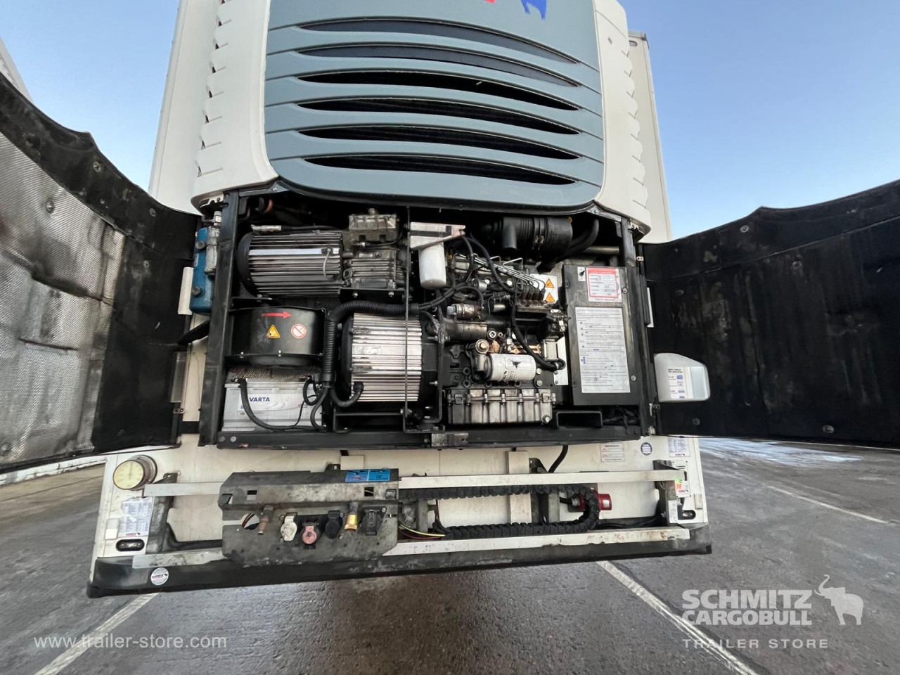 SCHMITZ Reefer Standard - Semirremolque isotérmico: foto 2 SCHMITZ Reefer Standard - Semirremolque isotérmico: foto 2