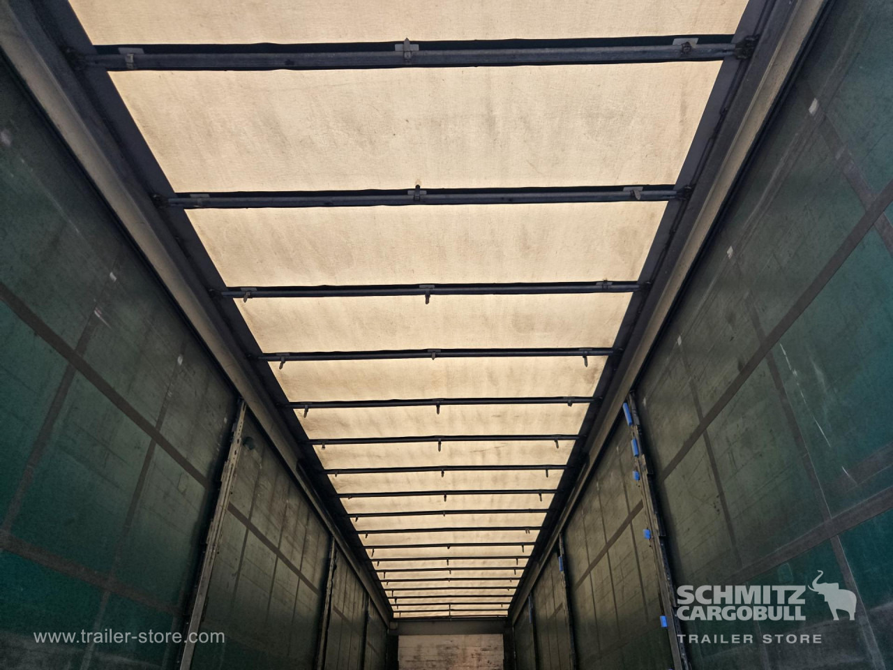 SCHMITZ Curtainsider Mega - Semirremolque lona: foto 4 SCHMITZ Curtainsider Mega - Semirremolque lona: foto 4