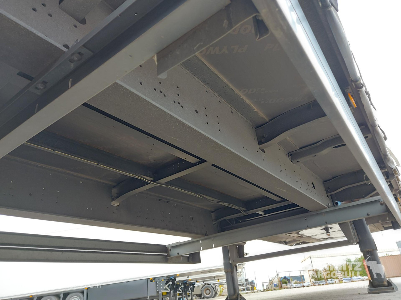 SCHMITZ Curtainsider Mega - Semirremolque lona: foto 2 SCHMITZ Curtainsider Mega - Semirremolque lona: foto 2