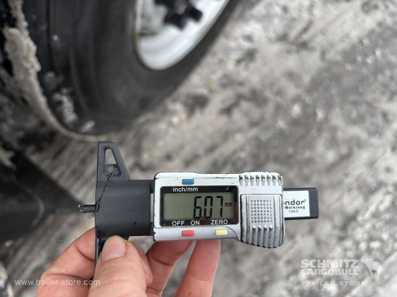 SCHMITZ Reefer Standard Double deck - Semirremolque isotérmico: foto 5 SCHMITZ Reefer Standard Double deck - Semirremolque isotérmico: foto 5