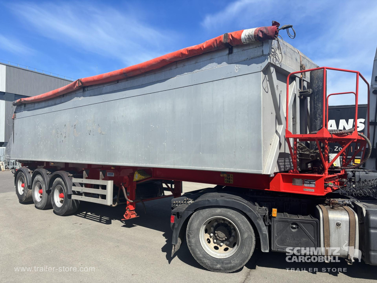 Tipper Alu-square sided body 40m³ - Semirremolque volquete: foto 1 Tipper Alu-square sided body 40m³ - Semirremolque volquete: foto 1