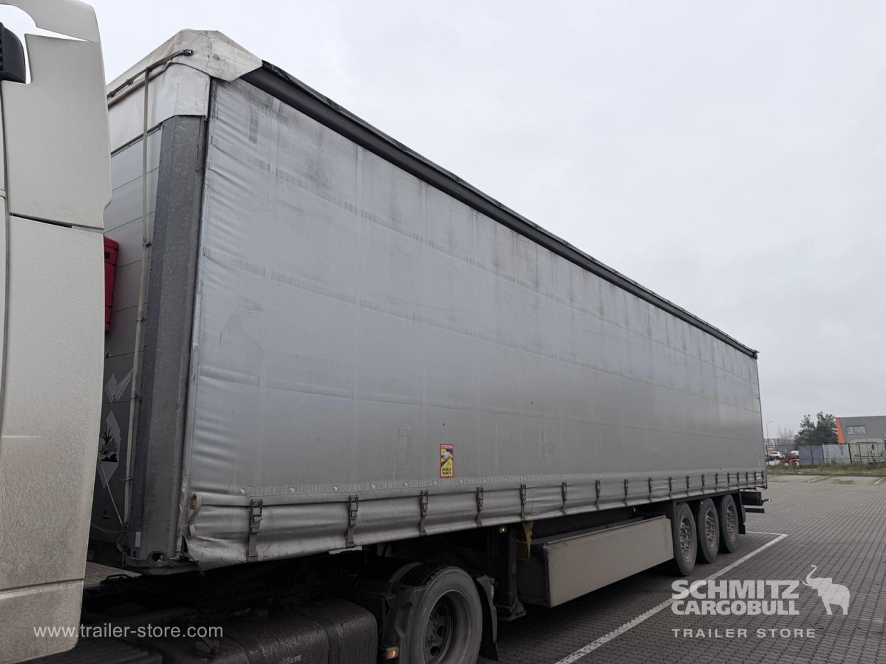 SCHMITZ Curtainsider Standard - Semirremolque lona: foto 1 SCHMITZ Curtainsider Standard - Semirremolque lona: foto 1
