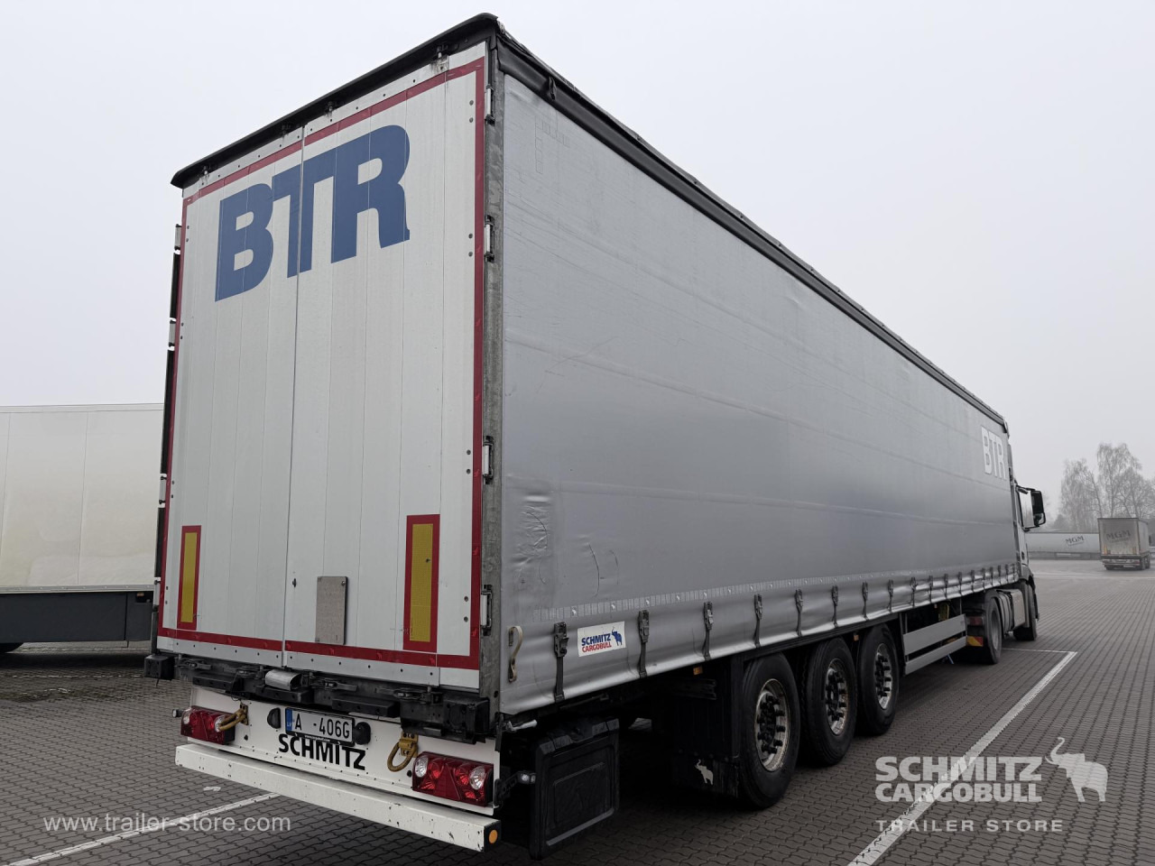 SCHMITZ Curtainsider Standard - Semirremolque lona: foto 1 SCHMITZ Curtainsider Standard - Semirremolque lona: foto 1