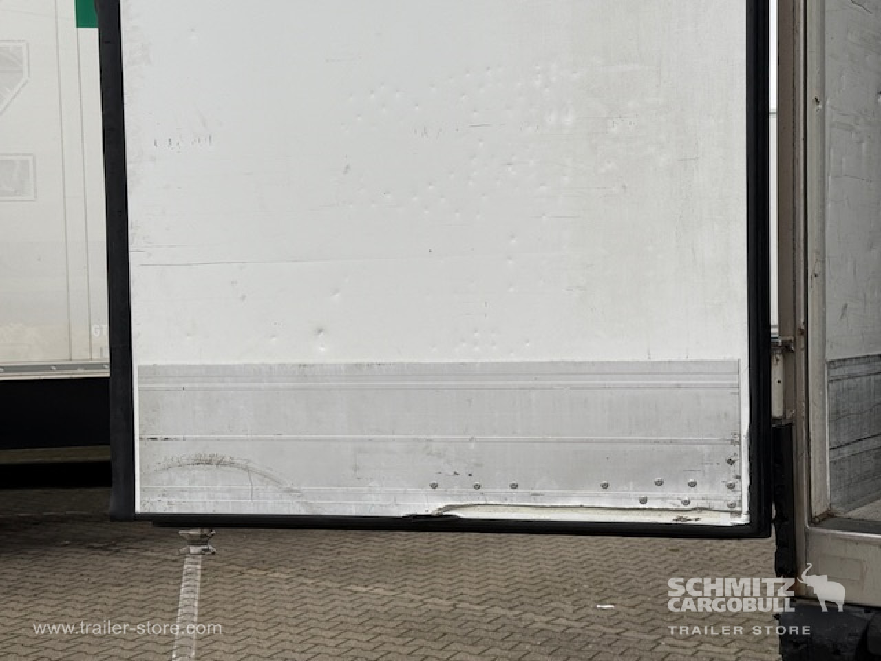 SCHMITZ Oplegger Vries Standard Taillift - Semirremolque isotérmico: foto 5 SCHMITZ Oplegger Vries Standard Taillift - Semirremolque isotérmico: foto 5