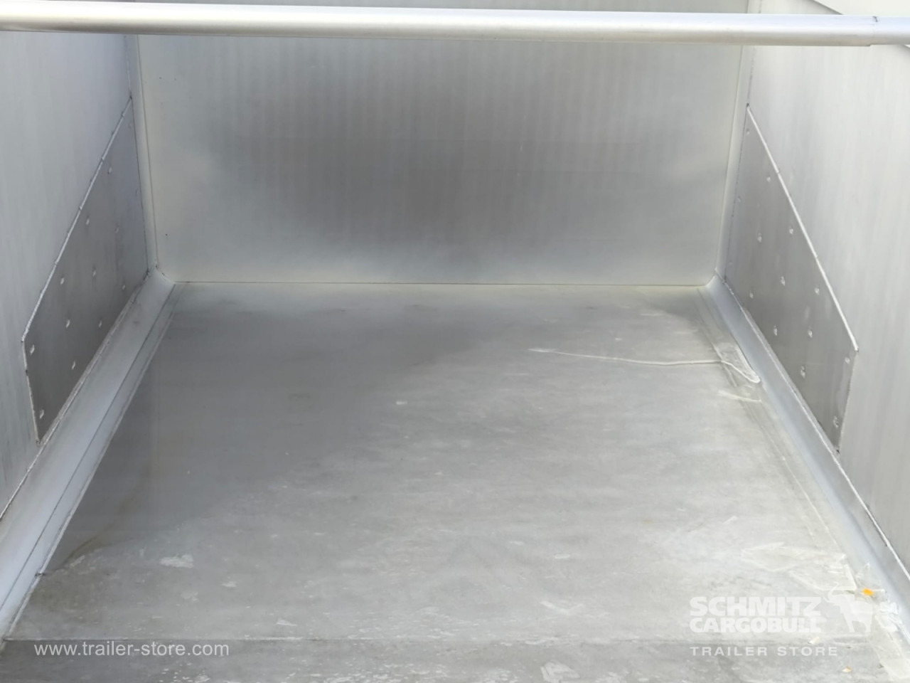 SCHMITZ Tipper alu-square sided body 33m³ - Semirremolque volquete: foto 4 SCHMITZ Tipper alu-square sided body 33m³ - Semirremolque volquete: foto 4