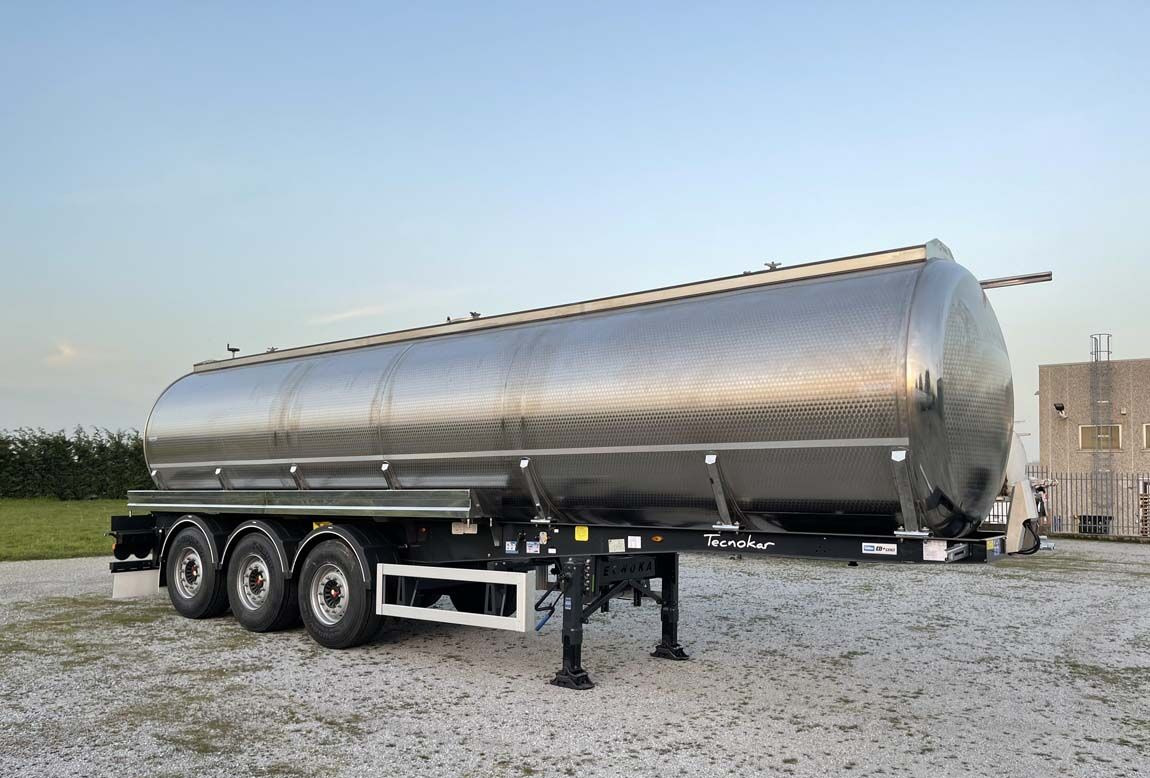 Bata CISTERNA MODELLO STANDARD NON ISOLATA 31.000LT NUOVA - Semirremolque cisterna: foto 4 Bata CISTERNA MODELLO STANDARD NON ISOLATA 31.000LT NUOVA - Semirremolque cisterna: foto 4