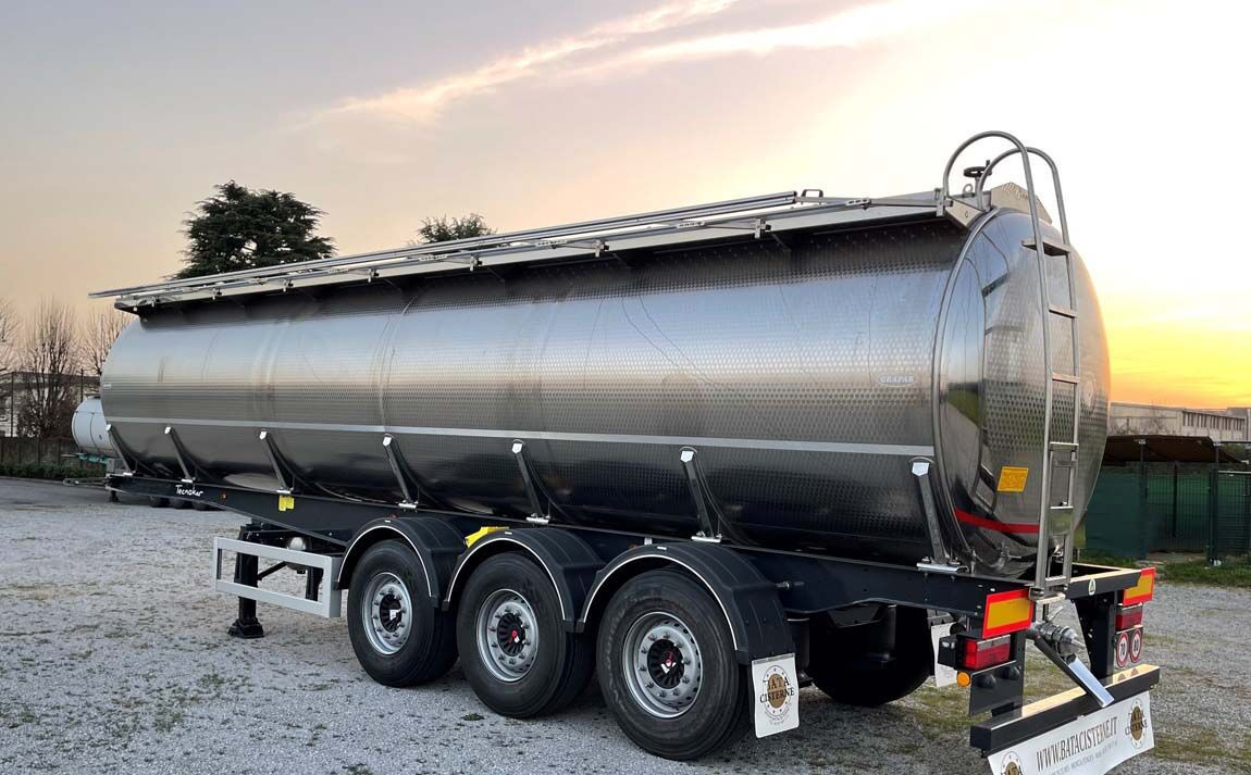 Bata CISTERNA MODELLO STANDARD NON ISOLATA 31.000LT NUOVA - Semirremolque cisterna: foto 1 Bata CISTERNA MODELLO STANDARD NON ISOLATA 31.000LT NUOVA - Semirremolque cisterna: foto 1