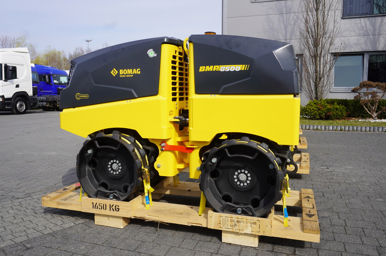 BOMAG BMP 8500 brand-new trench roller / Remote Control / 4 units - Estabilizador de suelos: foto 5 BOMAG BMP 8500 brand-new trench roller / Remote Control / 4 units - Estabilizador de suelos: foto 5