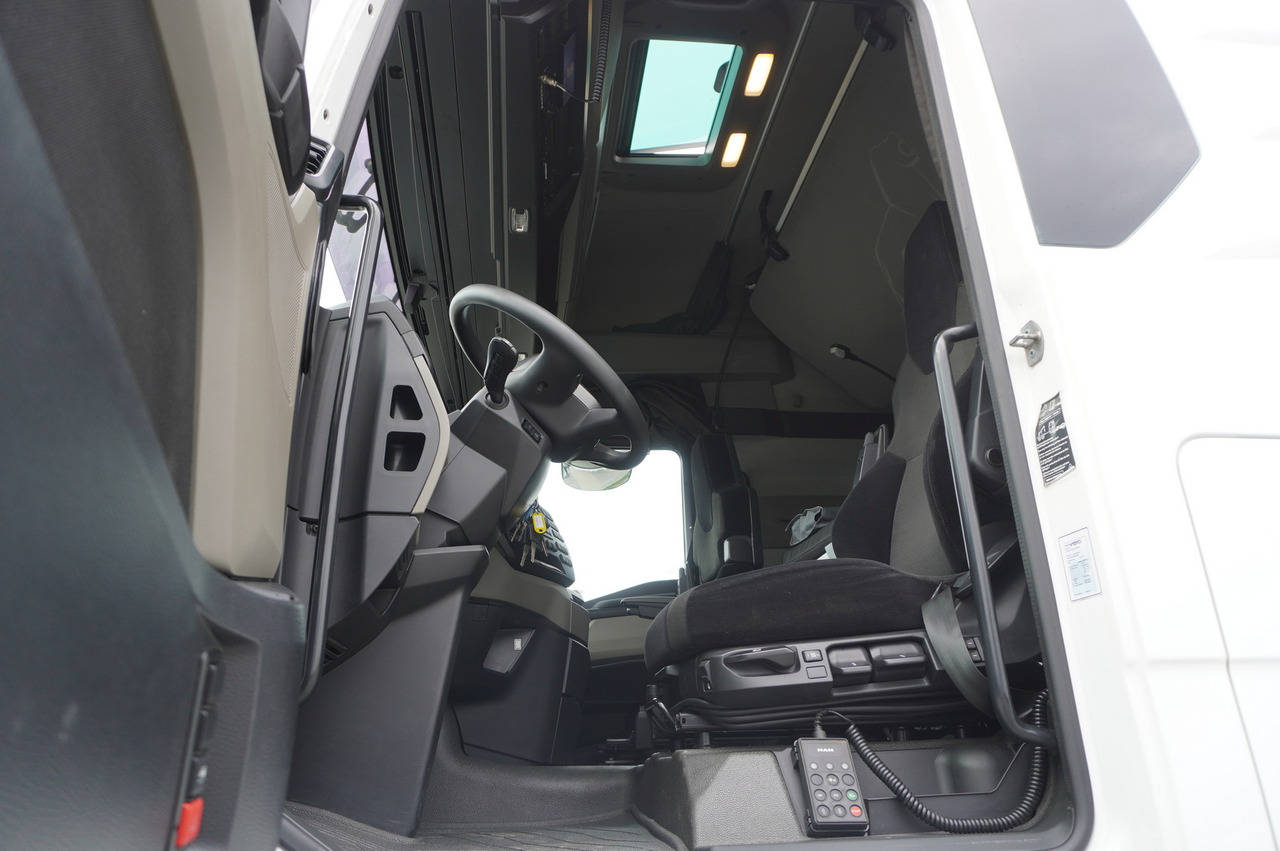 Cabeza tractora MAN TGX 28.510 6x2 / Sleeper cab / NEW tires / GVW 65 t: foto 19 Cabeza tractora MAN TGX 28.510 6x2 / Sleeper cab / NEW tires / GVW 65 t: foto 19