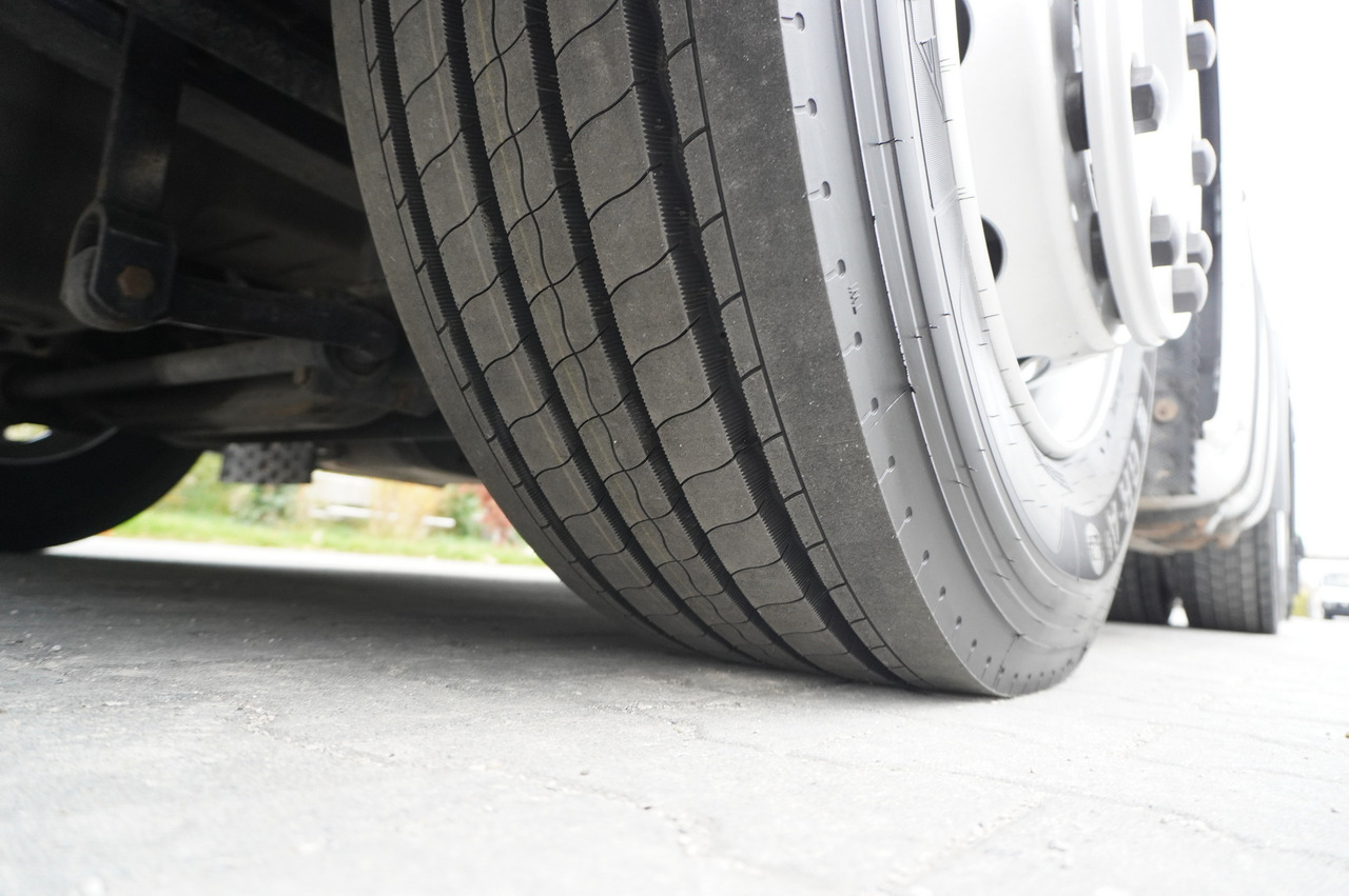 Cabeza tractora MAN TGX 28.510 6x2 / Sleeper cab / NEW tires / GVW 65 t: foto 16 Cabeza tractora MAN TGX 28.510 6x2 / Sleeper cab / NEW tires / GVW 65 t: foto 16