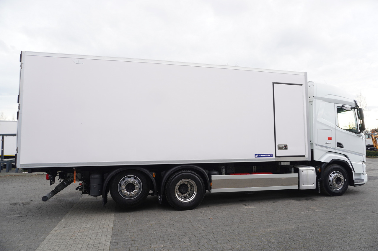 DAF XF 450 E6 / 2022 / Refrigerated Lamberet Carrier Supra 1150 / 450 HP - Camión frigorífico: foto 2 DAF XF 450 E6 / 2022 / Refrigerated Lamberet Carrier Supra 1150 / 450 HP - Camión frigorífico: foto 2