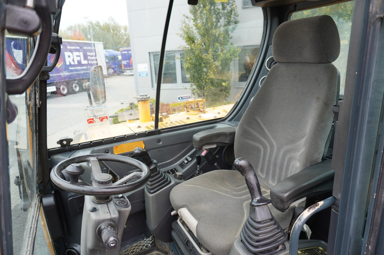 Excavadora de ruedas Hyundai Robex 55W-9 Wheeled Excavator 5.5t / 2 unit: foto 12 Excavadora de ruedas Hyundai Robex 55W-9 Wheeled Excavator 5.5t / 2 unit: foto 12