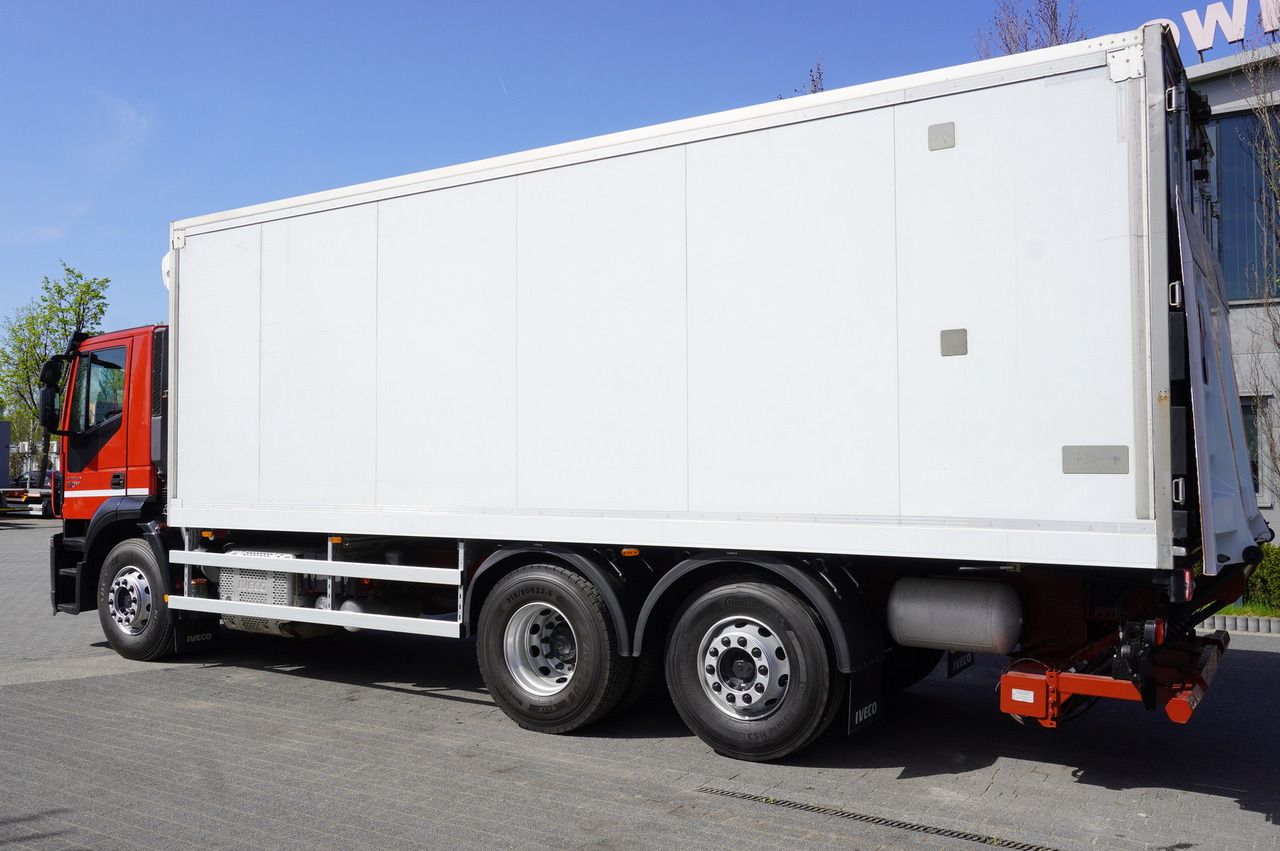 Iveco Stralis 310 6×2 E6 Refrigerator/ ATP/FRC / 18 pallets / Tail lift - Camión frigorífico: foto 3 Iveco Stralis 310 6×2 E6 Refrigerator/ ATP/FRC / 18 pallets / Tail lift - Camión frigorífico: foto 3