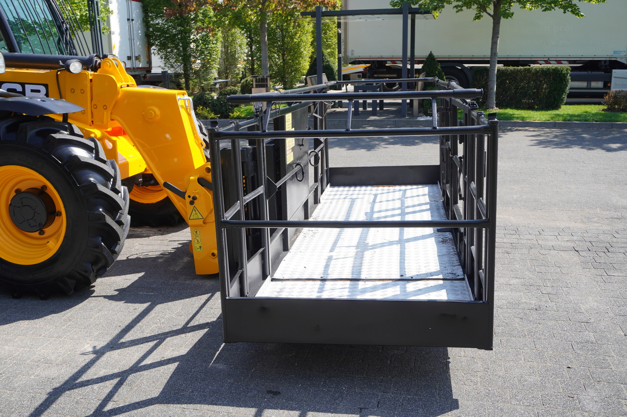 Manipulador telescópico JCB 535-95 / 3.5 T / range 9.5 m / joystick: foto 20 Manipulador telescópico JCB 535-95 / 3.5 T / range 9.5 m / joystick: foto 20