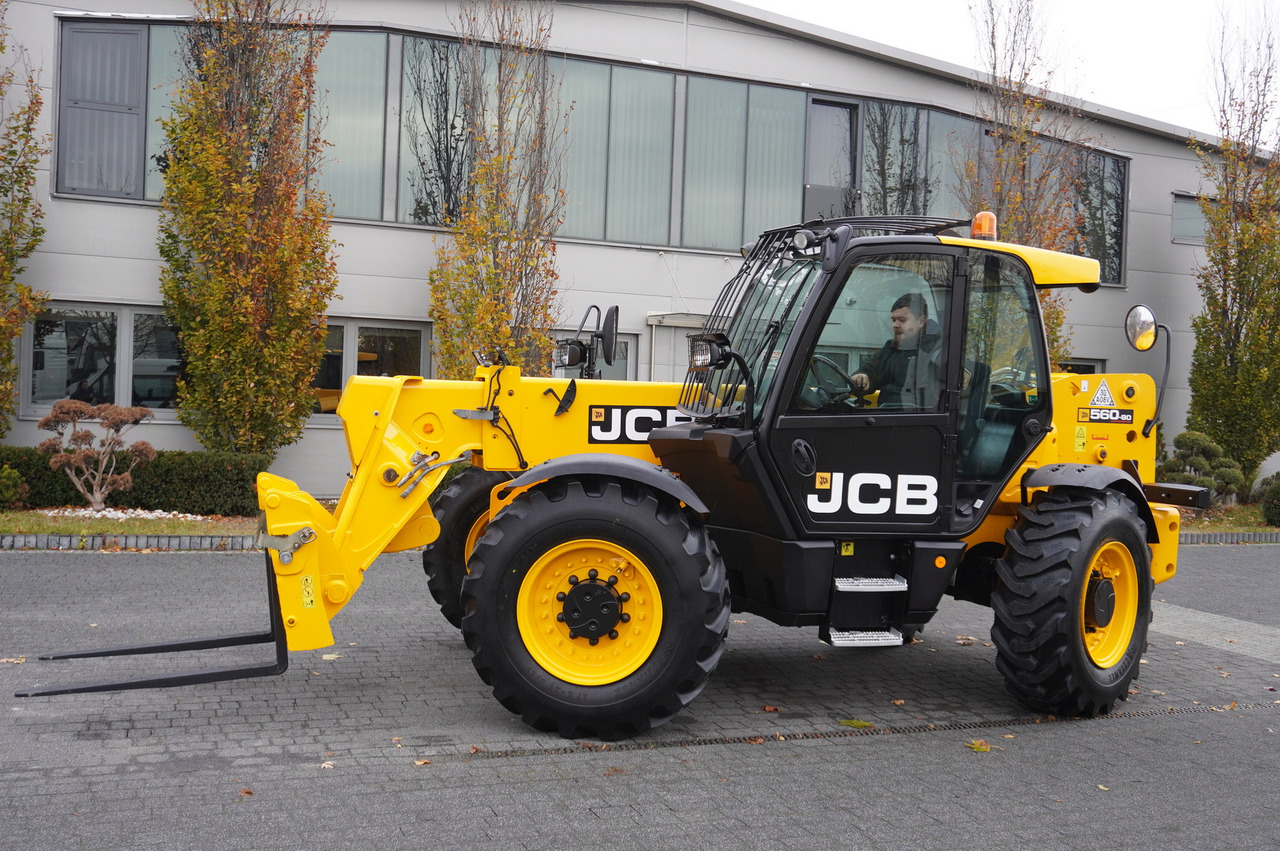 JCB 560-80 / 6 ton lifting capacity / power 146 HP - Cargadora de ruedas: foto 5 JCB 560-80 / 6 ton lifting capacity / power 146 HP - Cargadora de ruedas: foto 5