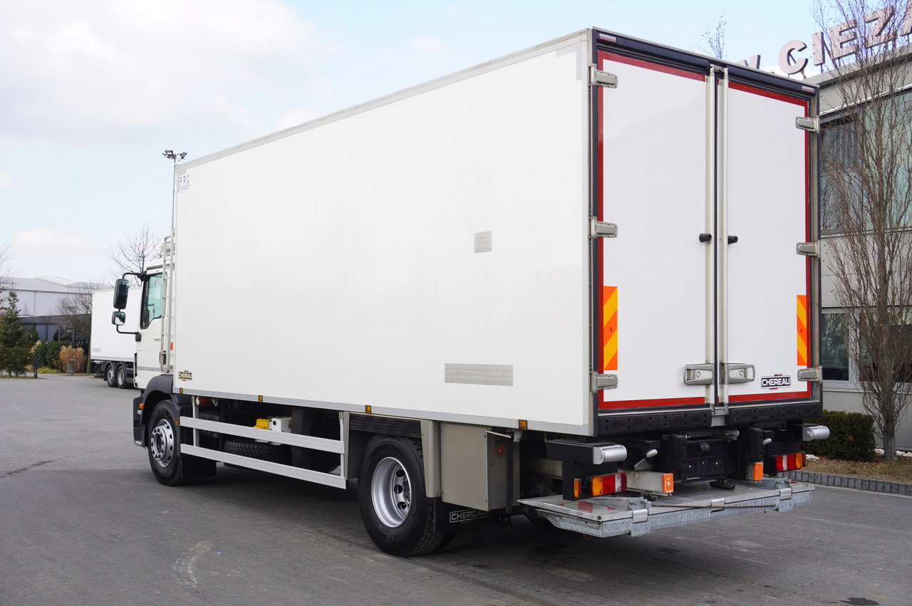 MAN TGM 18.320 / CHEREAU meat hook refrigerator / Carcass elevator - Camión frigorífico: foto 5 MAN TGM 18.320 / CHEREAU meat hook refrigerator / Carcass elevator - Camión frigorífico: foto 5