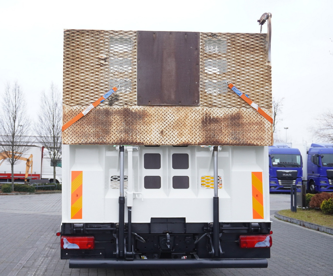 MAN TGS 35.360 E5 8x2 / HDS HIAB XS 166 HIDUO / 6.2 t lifting capacity / 12 m reach - Camión portavehículos, Camión grúa: foto 3 MAN TGS 35.360 E5 8x2 / HDS HIAB XS 166 HIDUO / 6.2 t lifting capacity / 12 m reach - Camión portavehículos, Camión grúa: foto 3