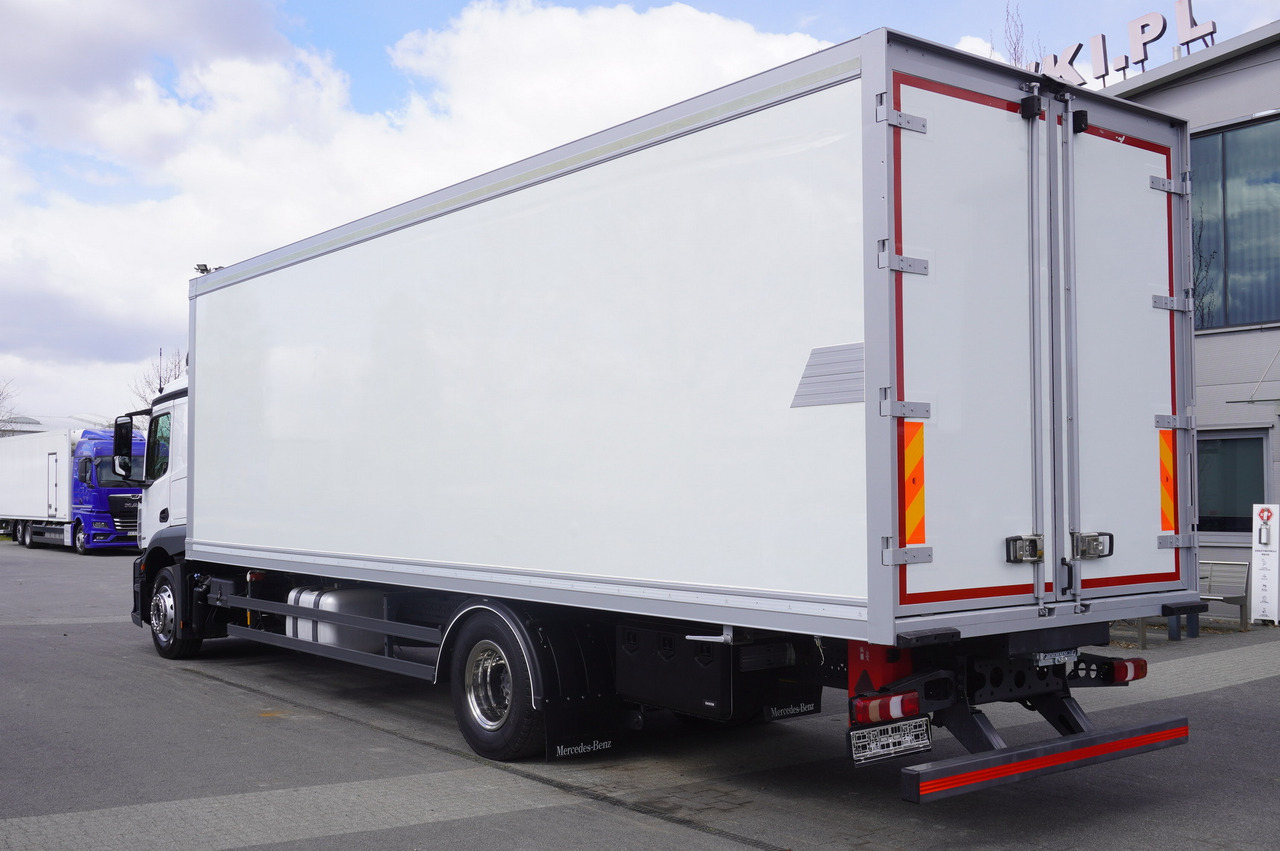 MERCEDES-BENZ Actros 1824 / Refrigerator / Carrier Supra 1250 / Sleeping cabin - Camión frigorífico: foto 5 MERCEDES-BENZ Actros 1824 / Refrigerator / Carrier Supra 1250 / Sleeping cabin - Camión frigorífico: foto 5