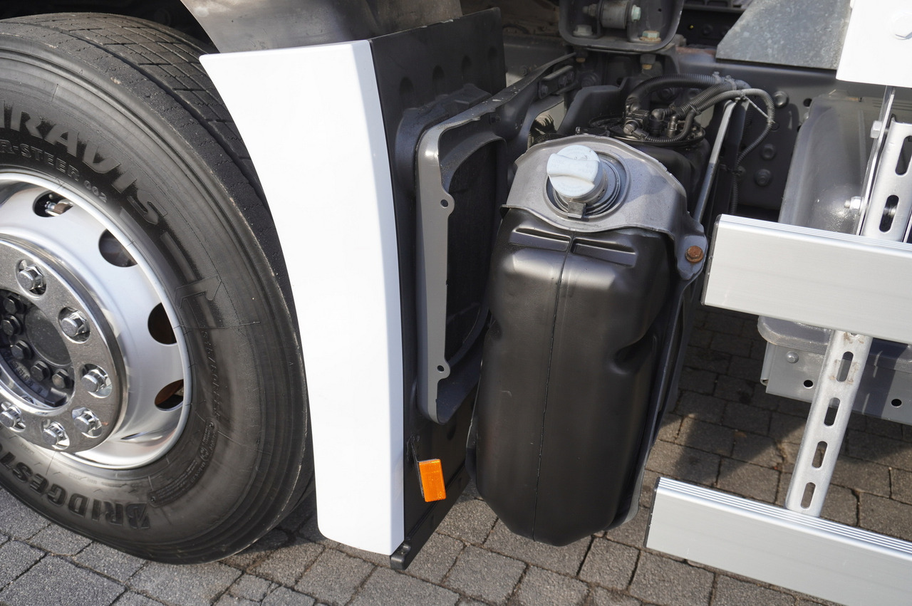 Camión lona MERCEDES-BENZ Actros 1835 E6 4×2 / Curtainsider 21 pallets / tail lift 1.5t: foto 19 Camión lona MERCEDES-BENZ Actros 1835 E6 4×2 / Curtainsider 21 pallets / tail lift 1.5t: foto 19