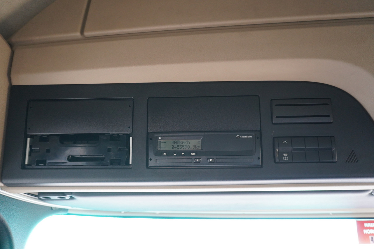 Camión lona MERCEDES-BENZ Actros 1835 E6 4×2 / Curtainsider 21 pallets / tail lift 1.5t: foto 9 Camión lona MERCEDES-BENZ Actros 1835 E6 4×2 / Curtainsider 21 pallets / tail lift 1.5t: foto 9