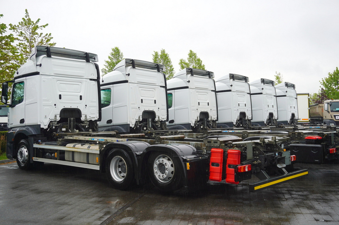 MERCEDES-BENZ Actros 2545 6×2 MP5 / FULL ADR / 12 units - Camión portacontenedore/ Intercambiable: foto 4 MERCEDES-BENZ Actros 2545 6×2 MP5 / FULL ADR / 12 units - Camión portacontenedore/ Intercambiable: foto 4